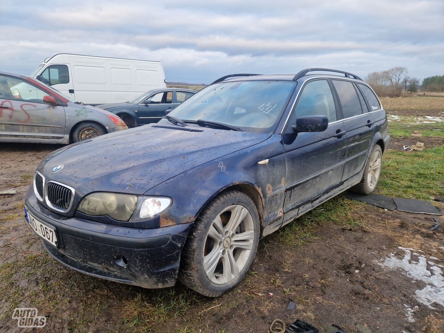 Bmw Serija 3 2002 m dalys