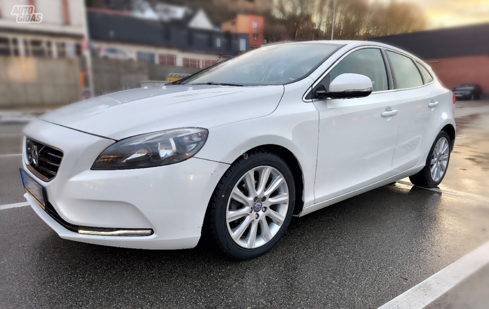 Volvo V40 2013 y Hatchback