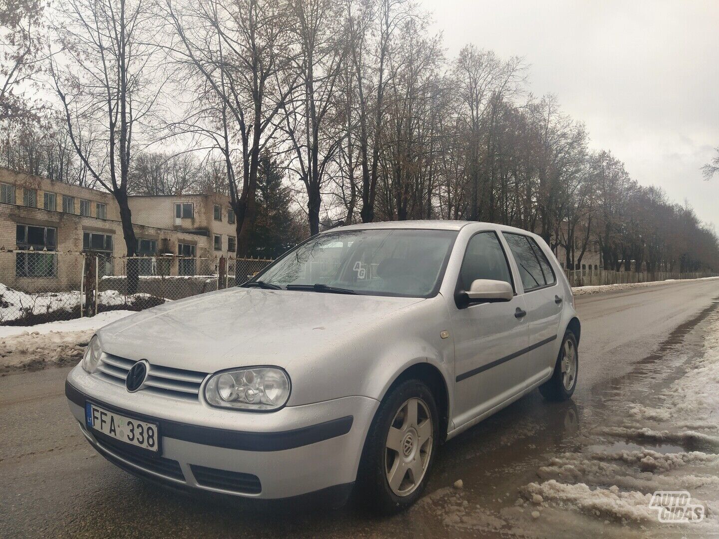 Volkswagen Golf 1999 г Хэтчбек