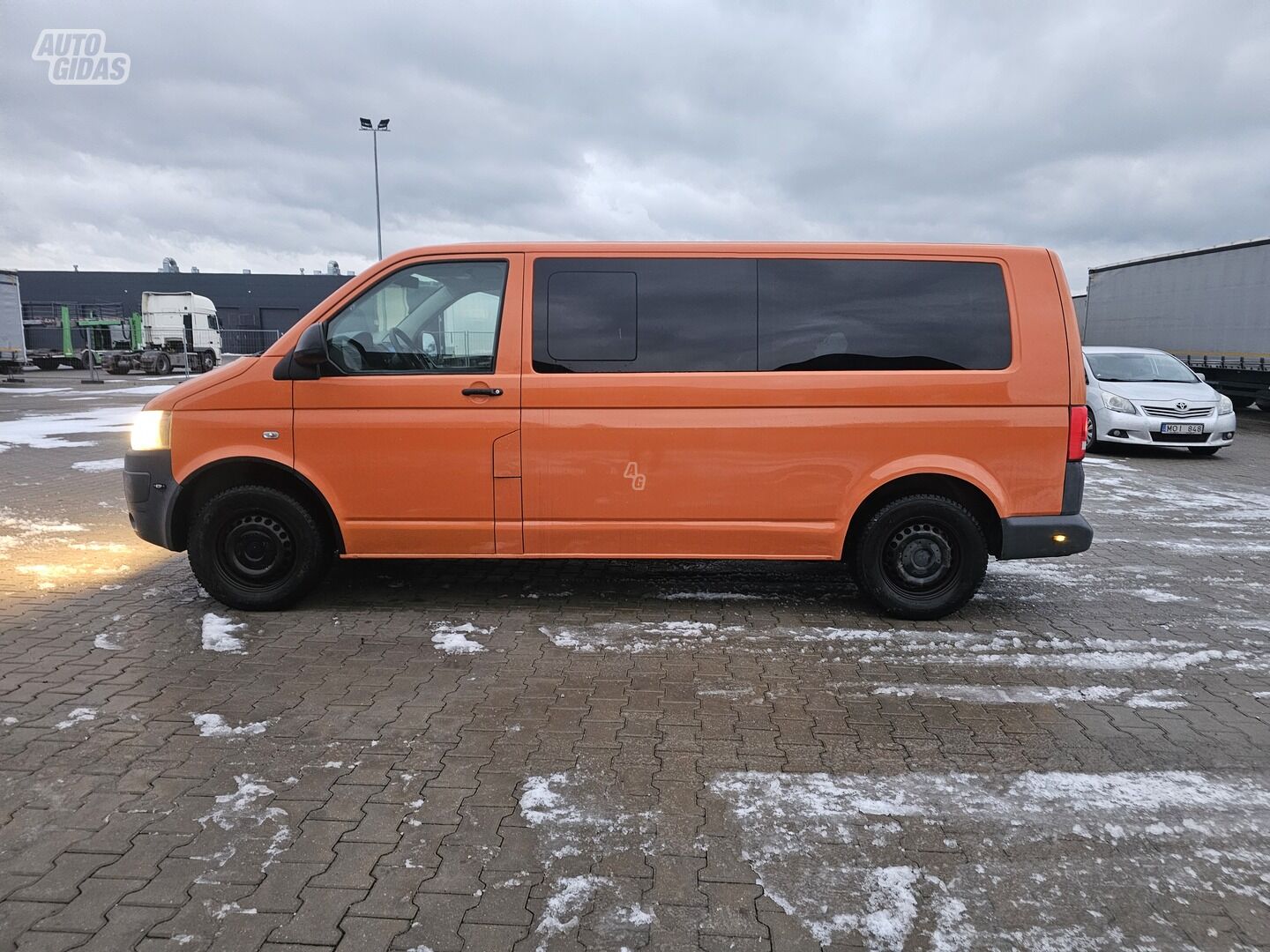 Volkswagen Transporter 2010 г Микроавтобус