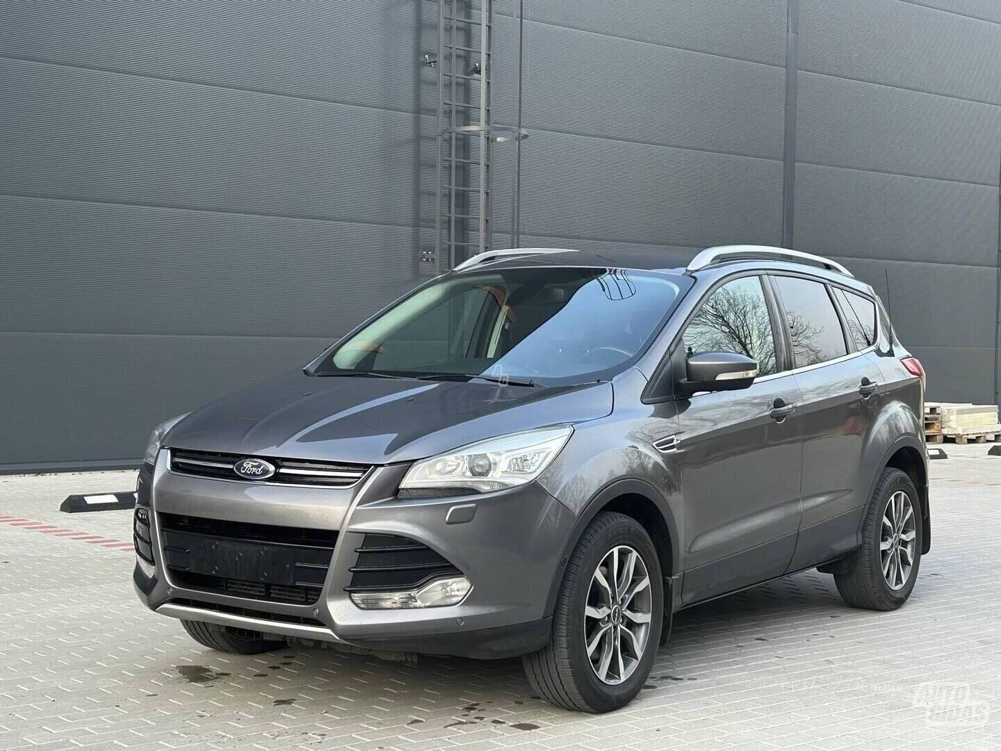 Ford Kuga 2014 г Внедорожник / Кроссовер