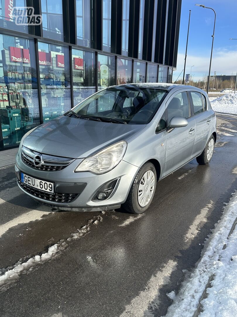 Opel Corsa 2012 y Hatchback