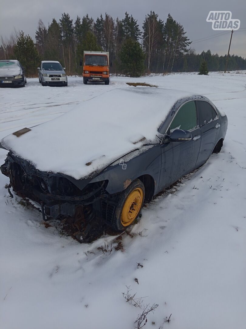 Honda Accord 2003 m dalys