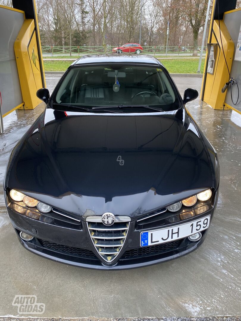 Alfa Romeo 159 2006 г Хэтчбек