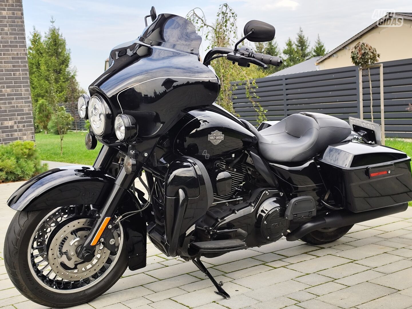 Harley-Davidson FLHTK 2013 г Чопер / Cruiser / Custom мотоцикл