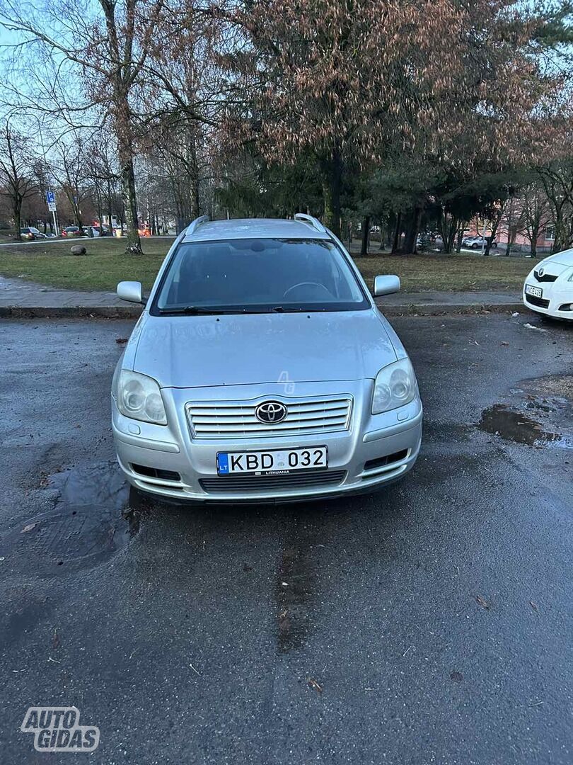 Toyota Avensis 2004 y Wagon