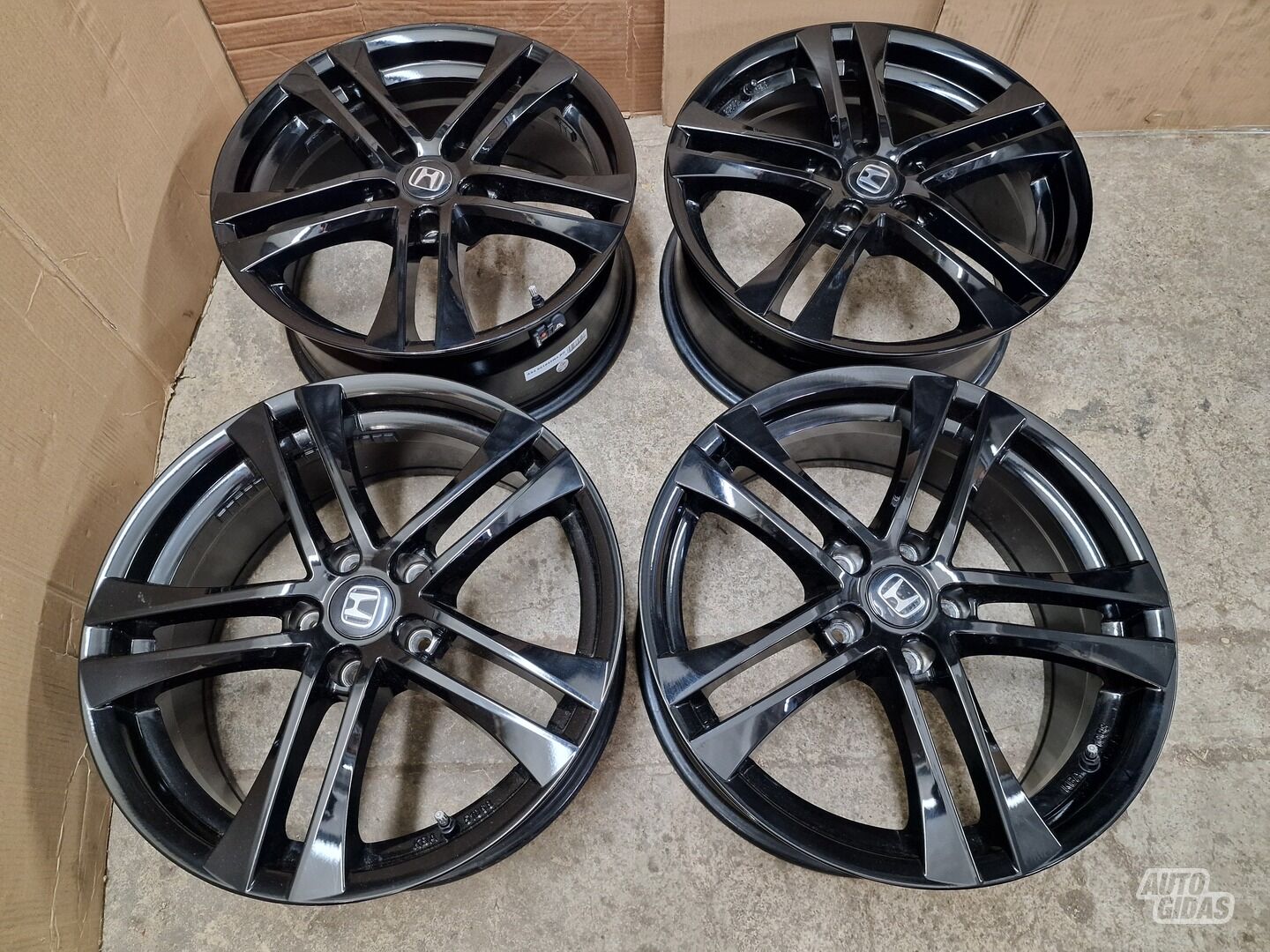 Honda Accord, Civic, CR-V Accord light alloy R18 rims