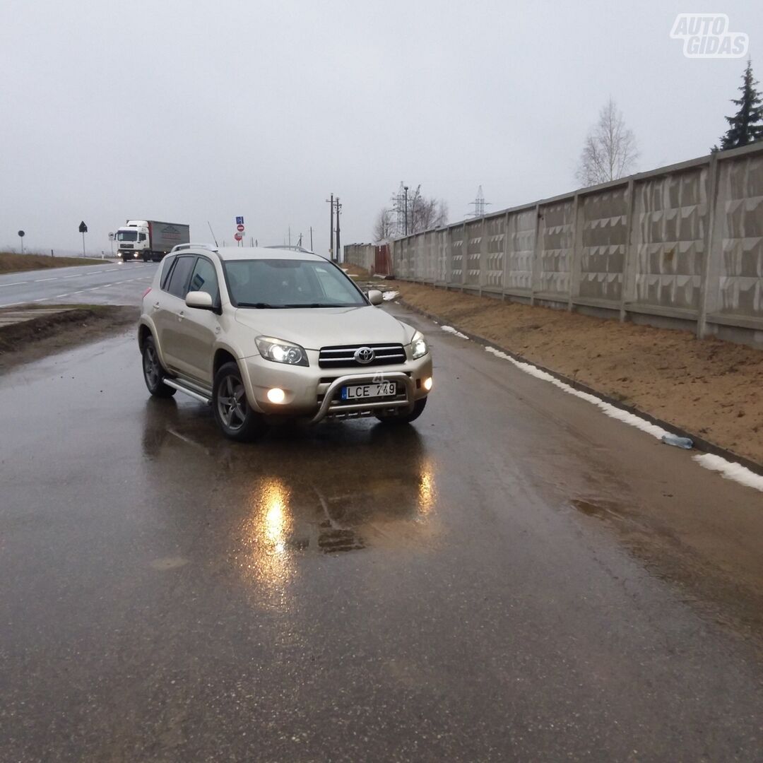 Toyota RAV4 2007 г Внедорожник / Кроссовер