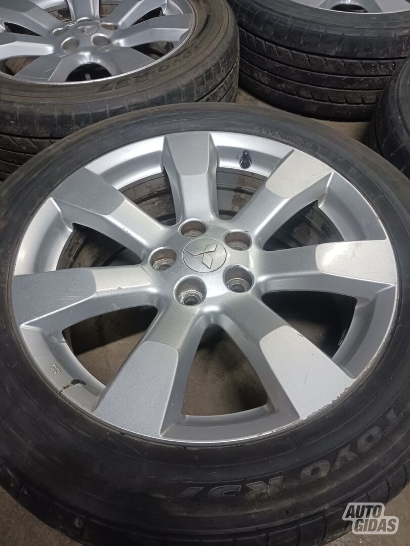 Mitsubishi Outlander light alloy R18 rims