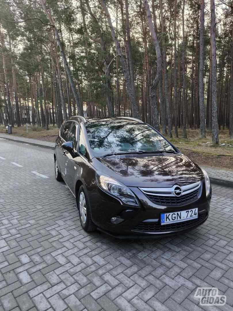 Opel Zafira Tourer 2013 y Van