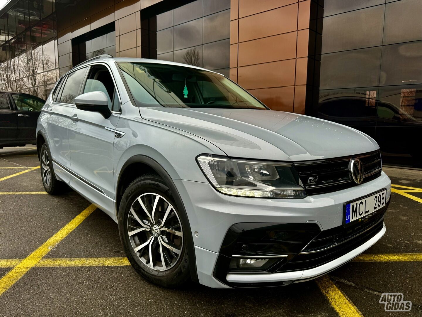 Volkswagen Tiguan Allspace 2018 y Off-road / Crossover