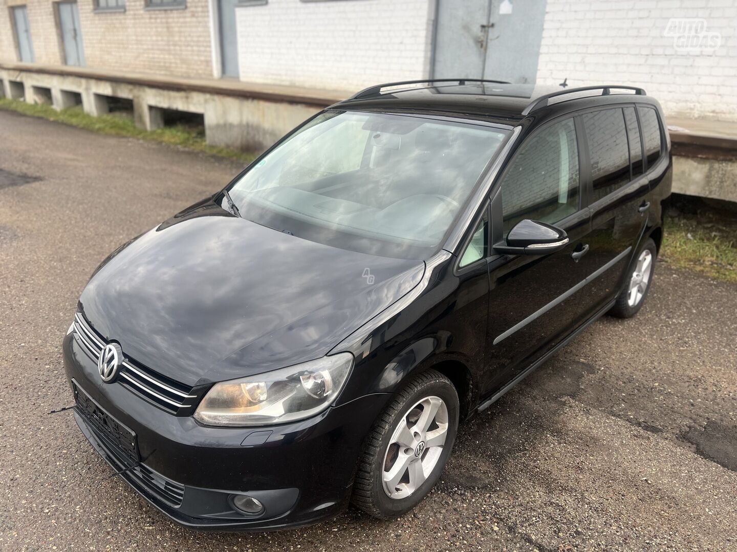 Volkswagen Touran 2011 m Vienatūris