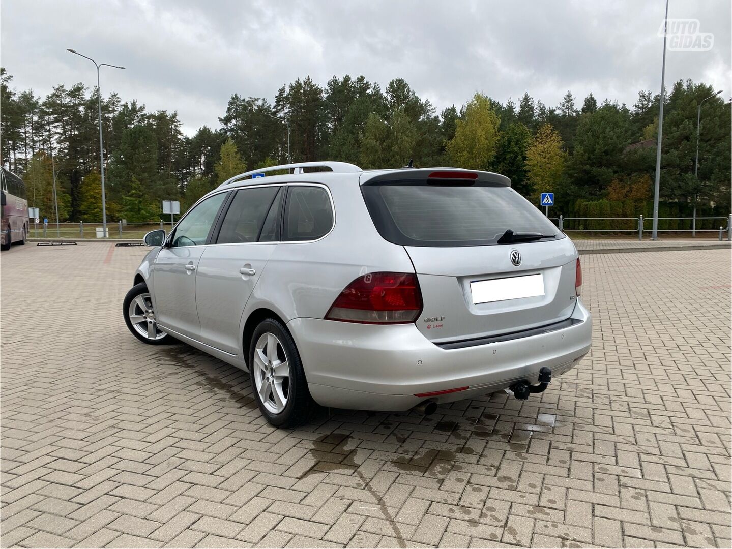 Volkswagen Golf 2010 г Универсал