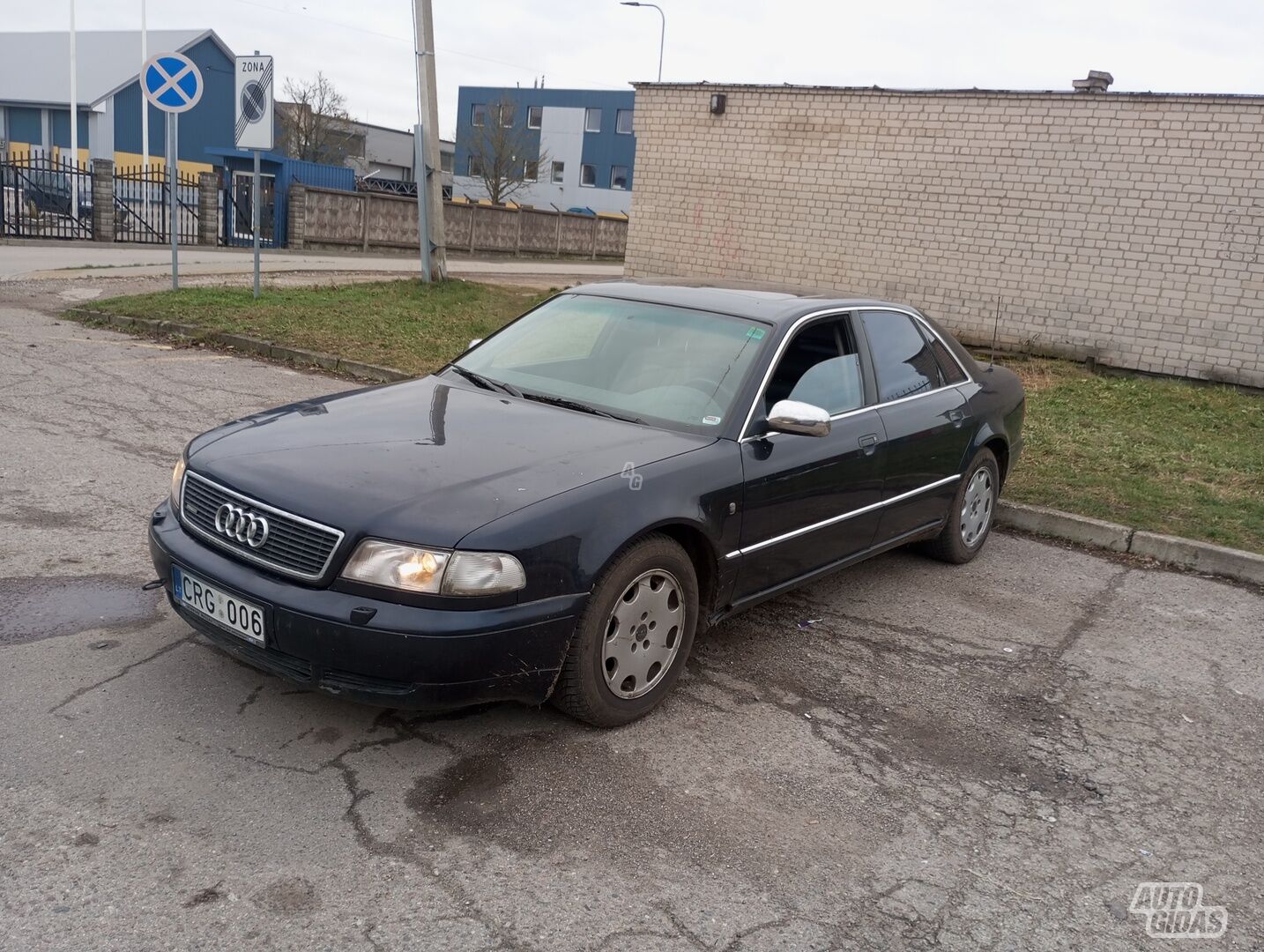 Audi A8 1996 m Sedanas