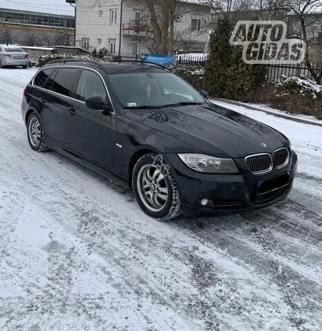 Bmw 330 2010 m Universalas