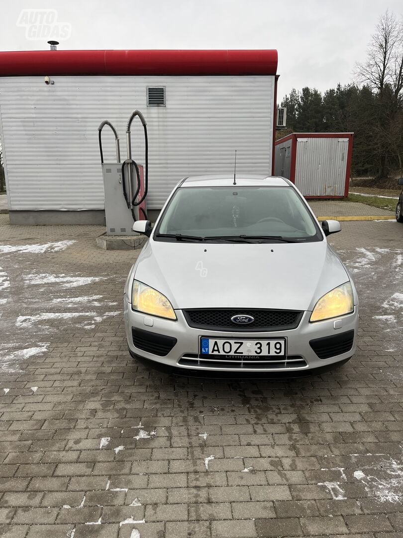 Ford Focus 2005 г Хэтчбек