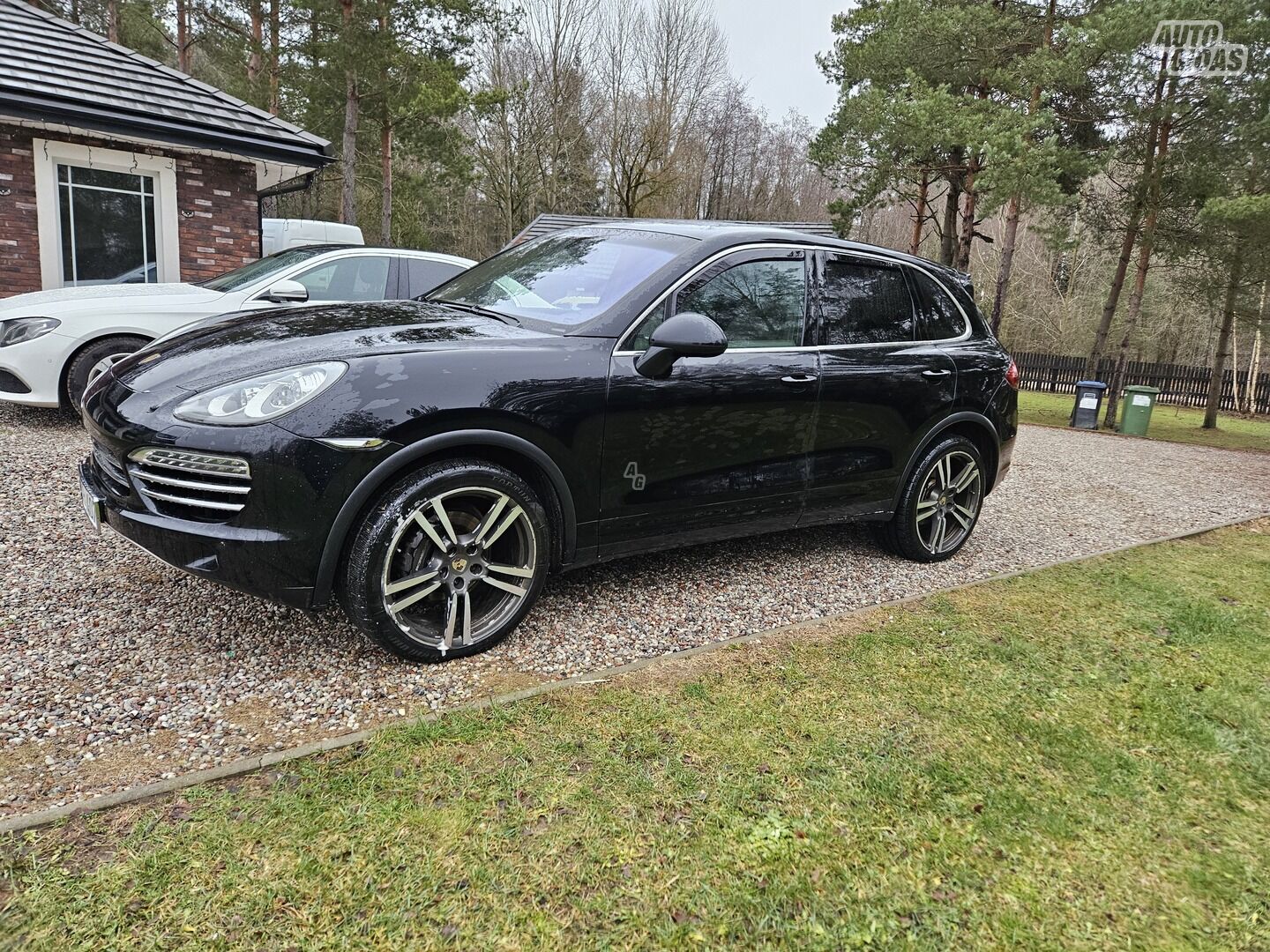 Porsche Cayenne 2012 г Внедорожник / Кроссовер