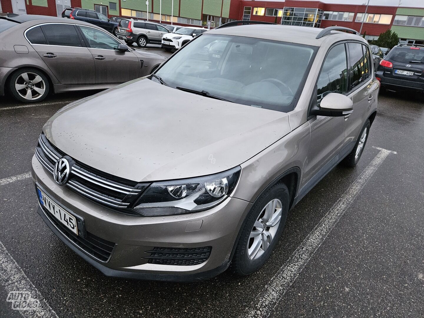 Volkswagen Tiguan 2011 г Внедорожник / Кроссовер