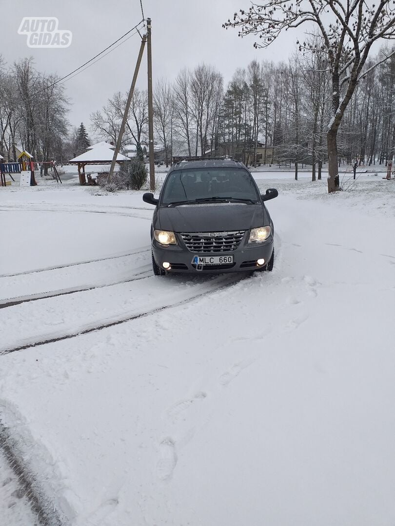 Chrysler Grand Voyager 2004 y Off-road / Crossover