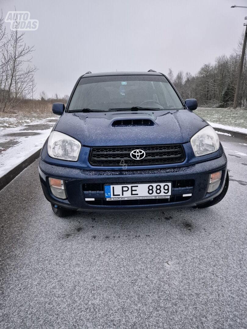 Toyota RAV4 D-4D 2002 y