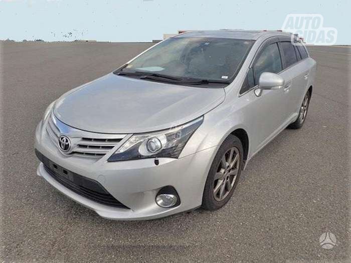 Toyota Avensis 2013 m dalys