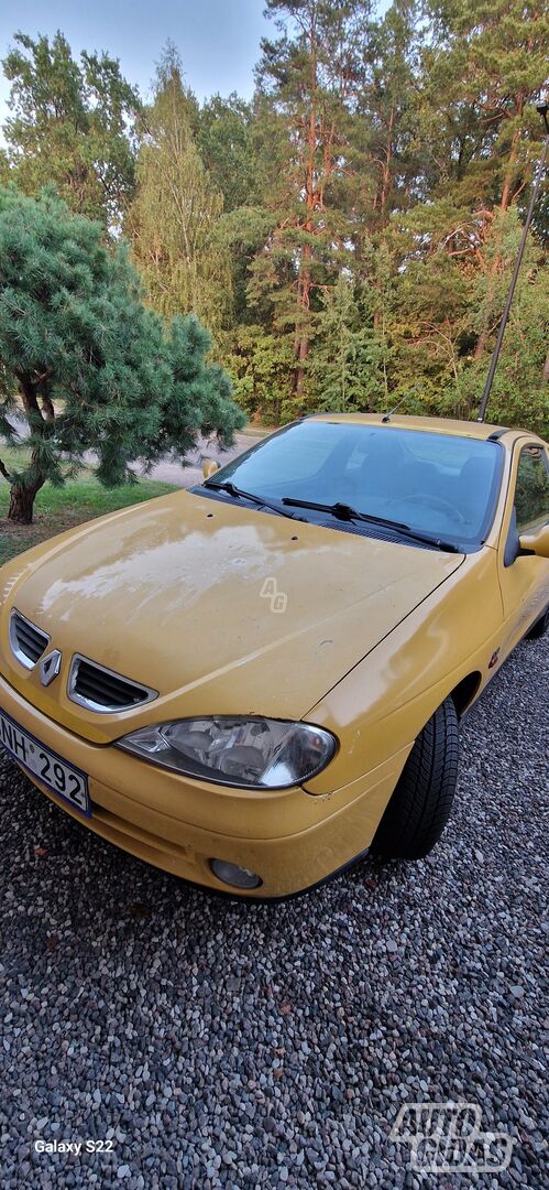 Renault Megane 2000 г Седан