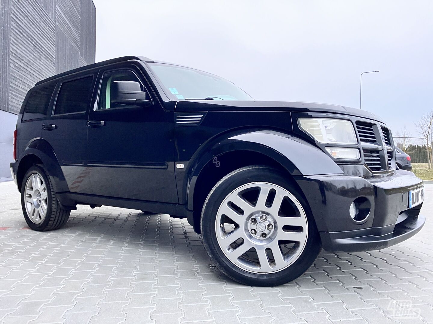 Dodge Nitro 2008 г Внедорожник / Кроссовер