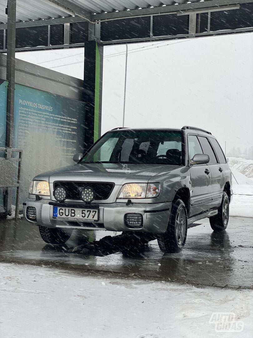 Subaru Forester 2003 m Universalas