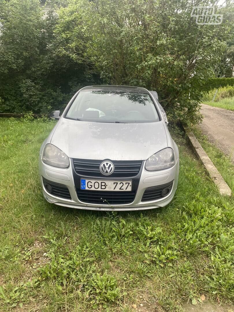 Volkswagen Golf V TDI 2008 m dalys