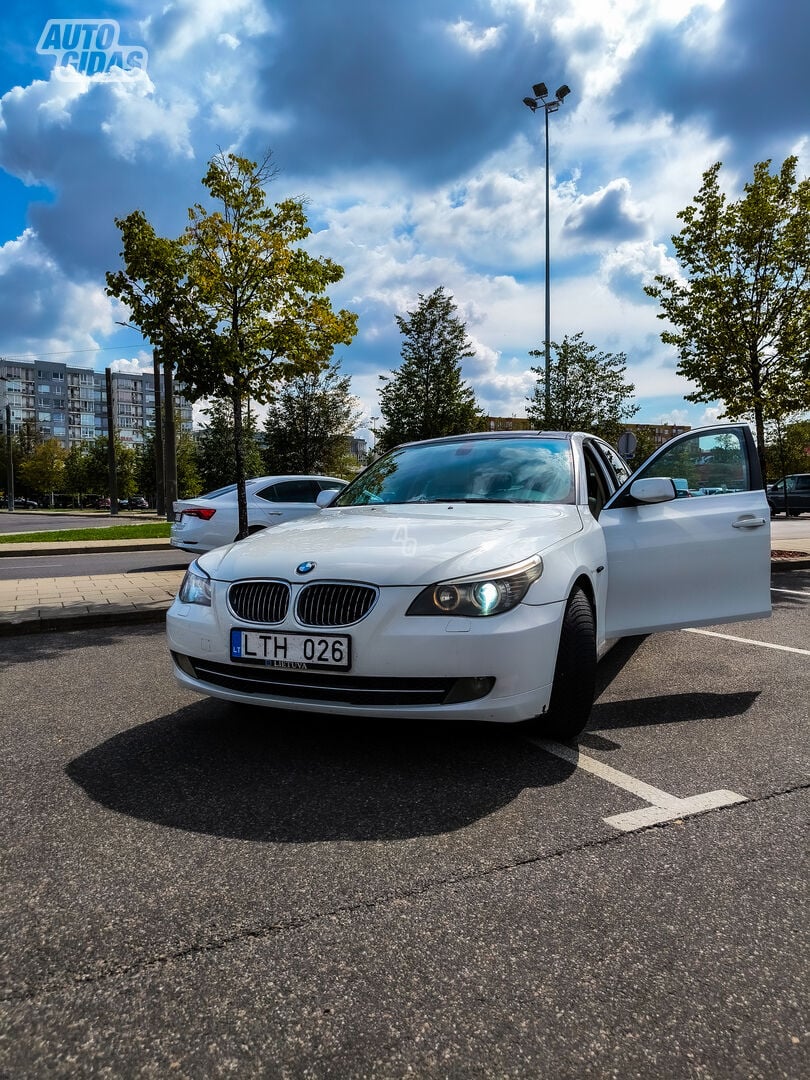 Bmw 528 2010 y Sedan