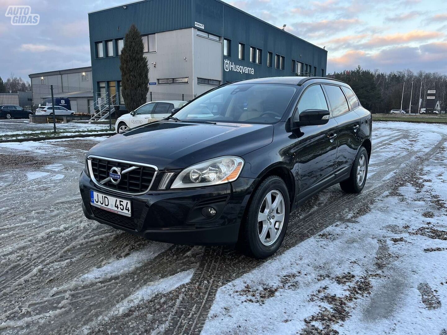 Volvo XC60 2009 y Off-road / Crossover