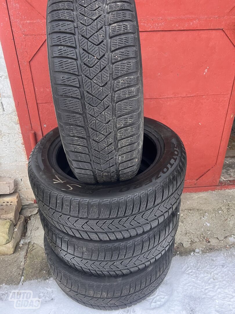 Pirelli R17 žieminės padangos lengviesiems