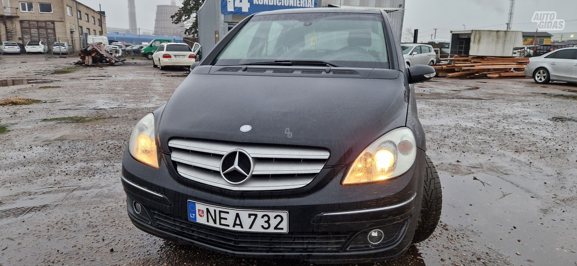 Mercedes-Benz B 180 2005 y Hatchback