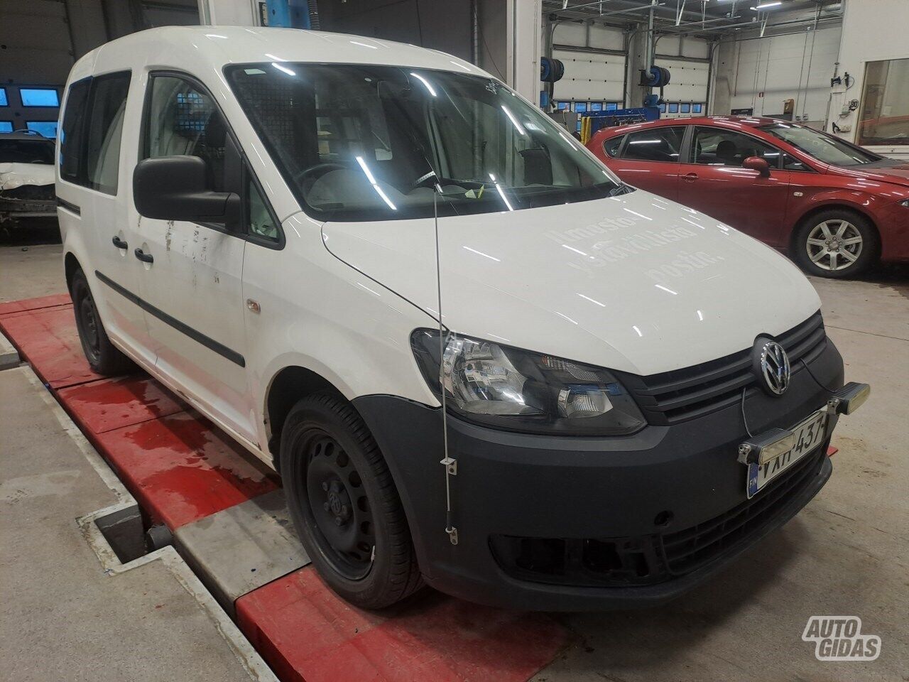 Volkswagen Caddy III 2.0 TDI - DSG 2013 m dalys