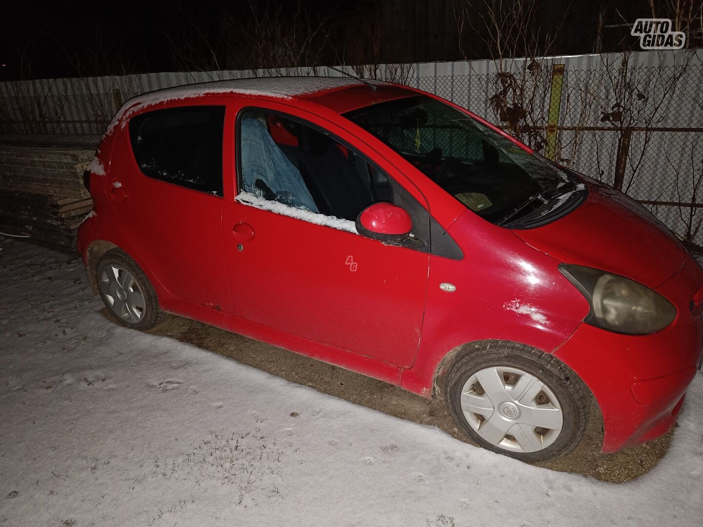 Toyota Aygo 2008 y Sedan