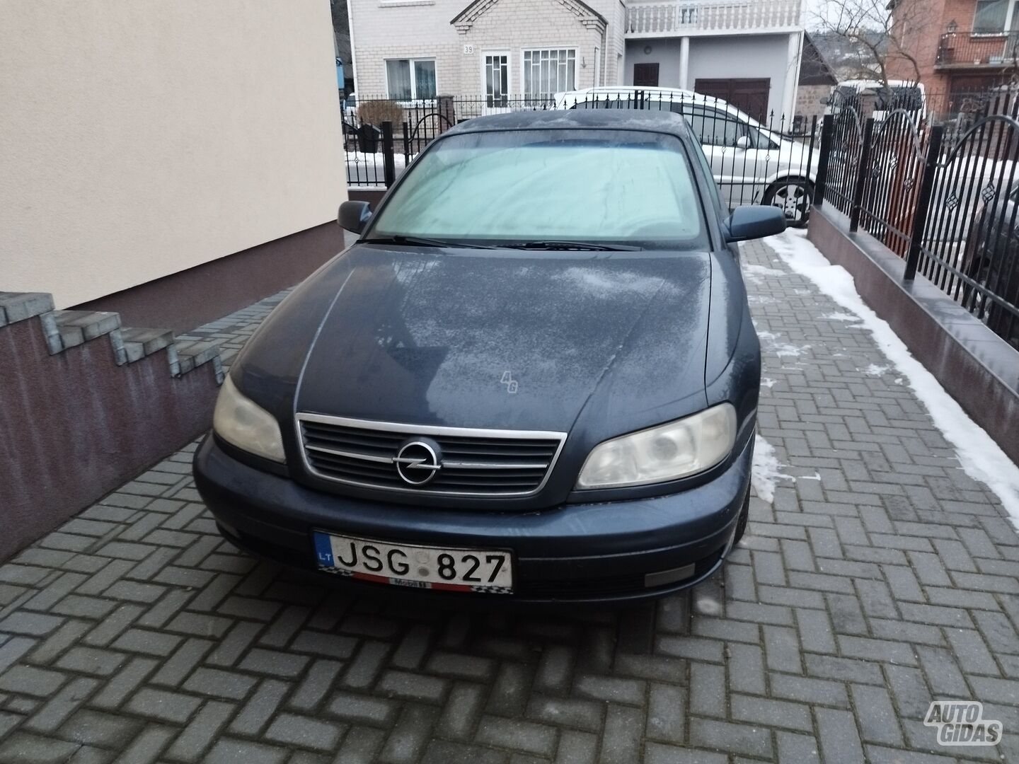 Opel Omega 2003 y Sedan