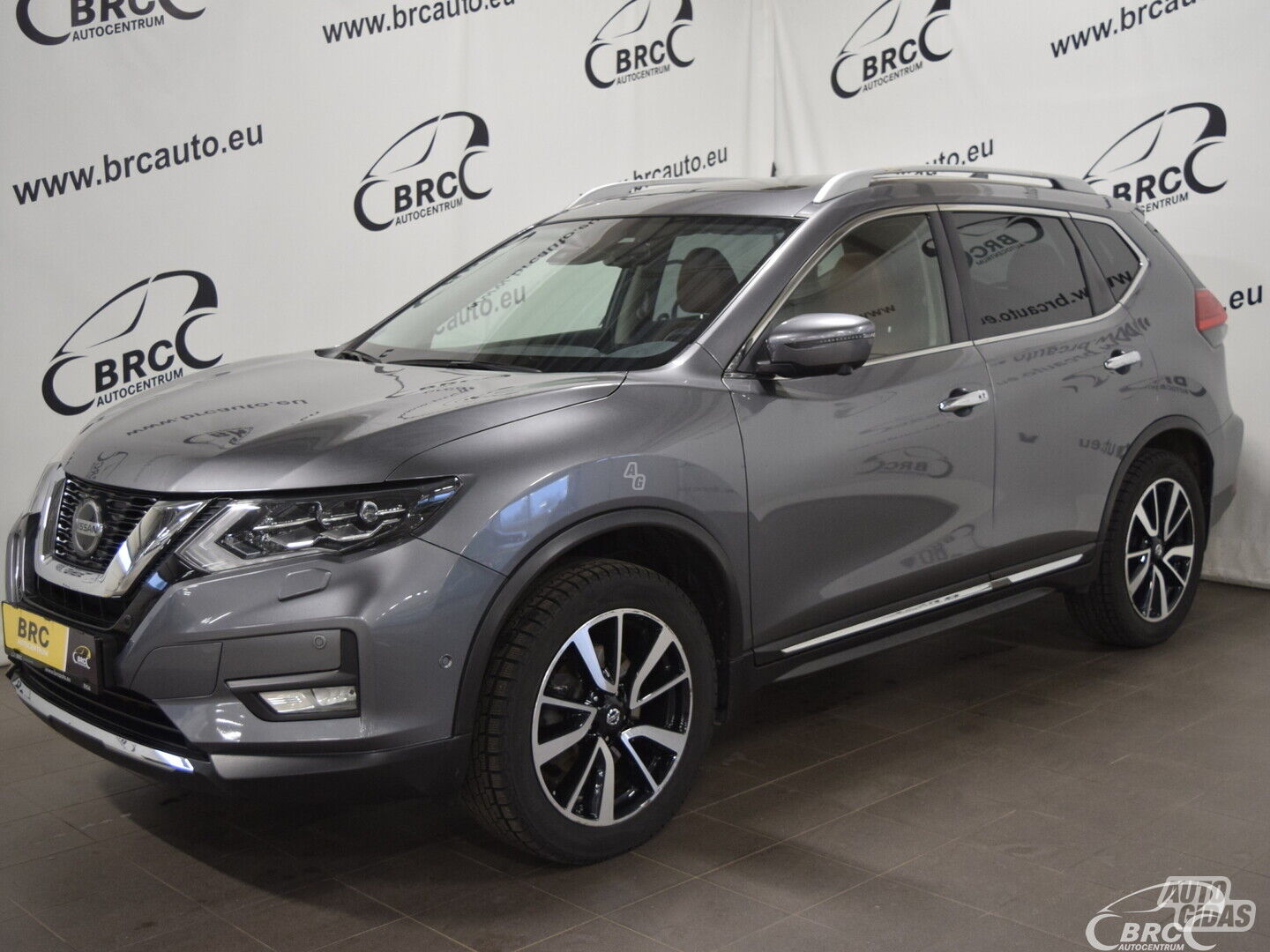 Nissan X-Trail FWD A/T 2020 y