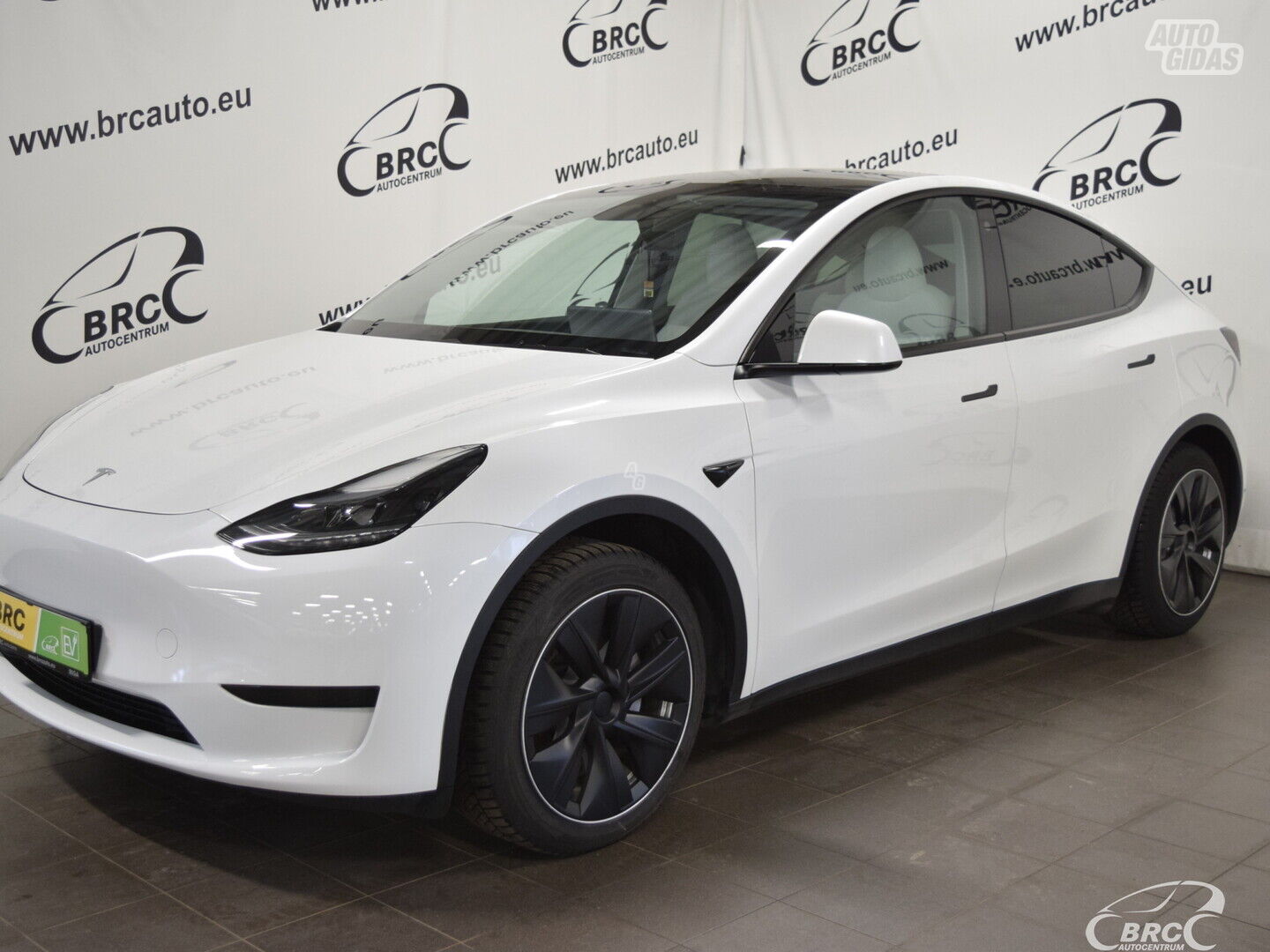 Tesla Model Y 2023 m Hečbekas