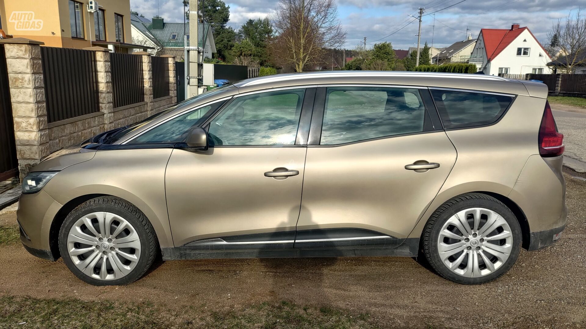 Renault Grand Scenic 2017 y Van