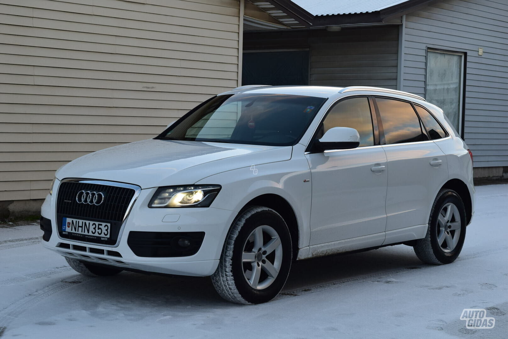 Audi Q5 2009 y Off-road / Crossover