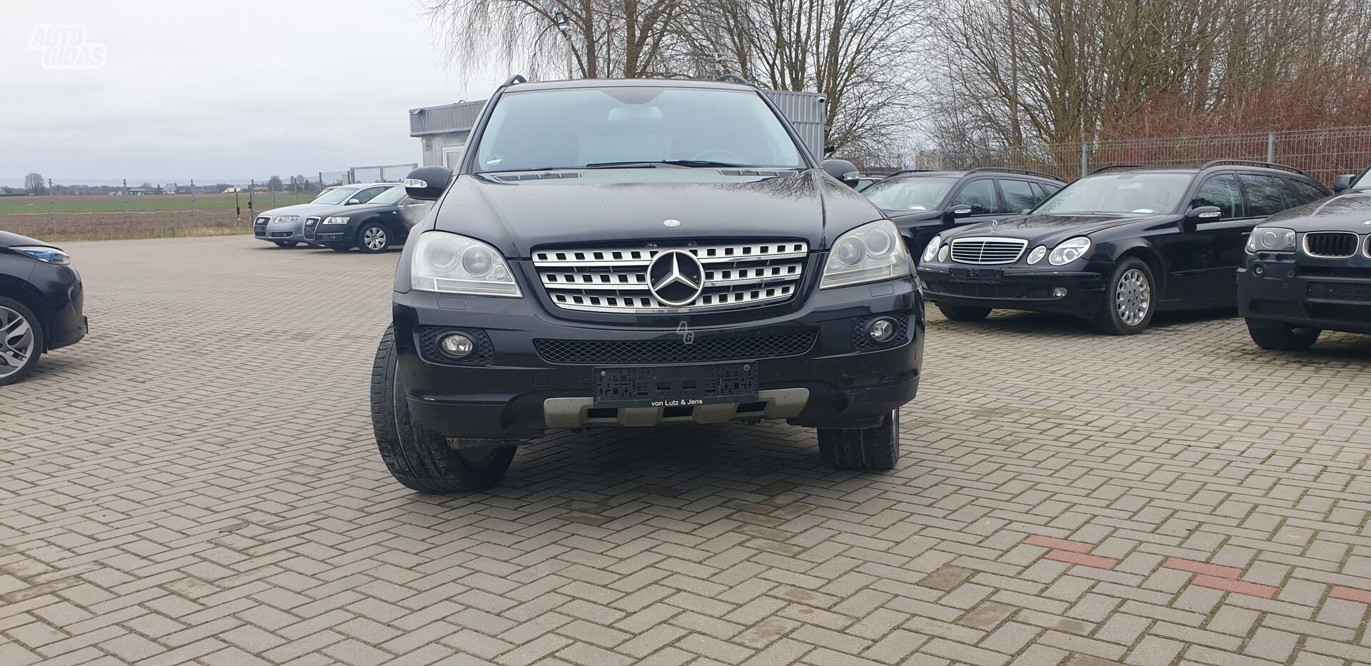 Mercedes-Benz ML 320 2006 г Внедорожник / Кроссовер