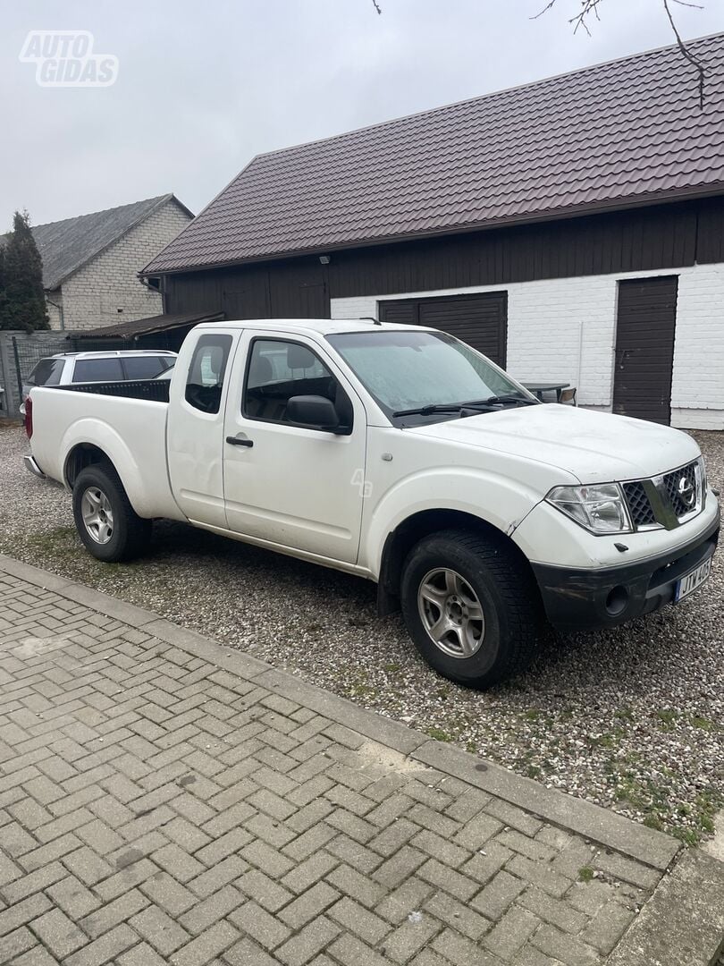 Nissan Navara 2009 г Пикап