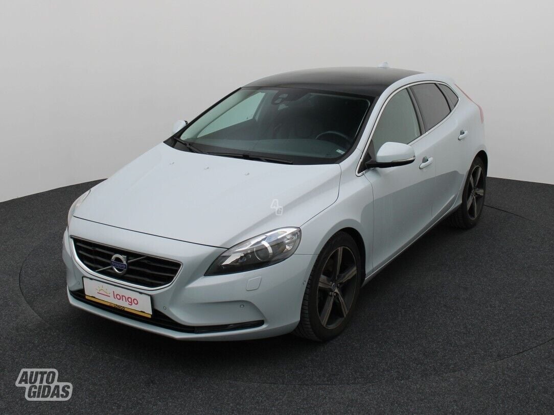 Volvo V40 2014 г Хэтчбек