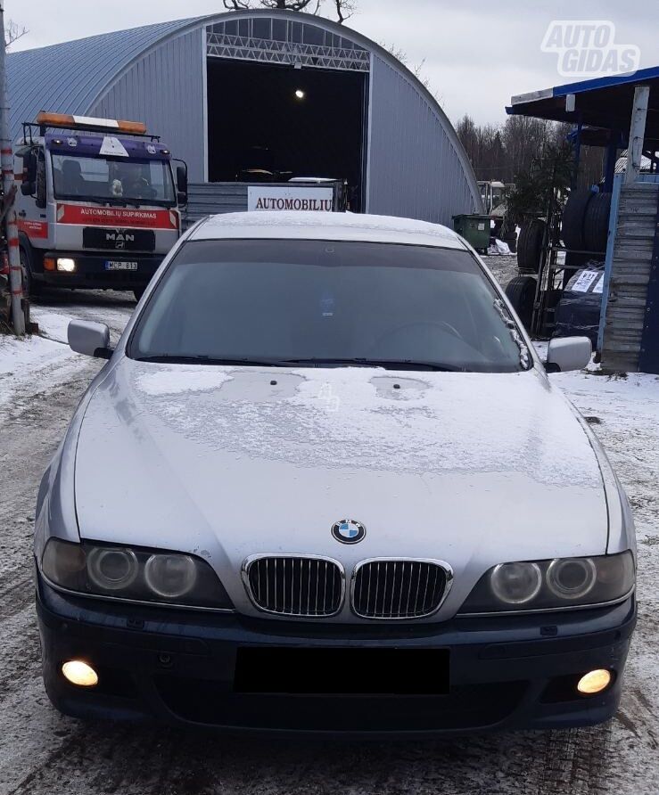 Bmw 528 E39 2000 m dalys