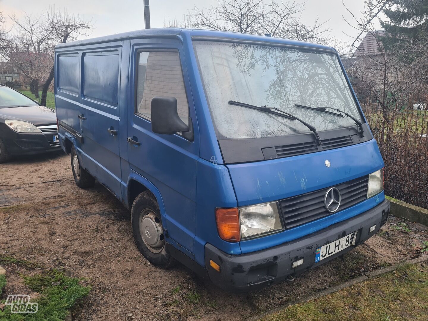 Mercedes-Benz 100 1993 y Heavy minibus