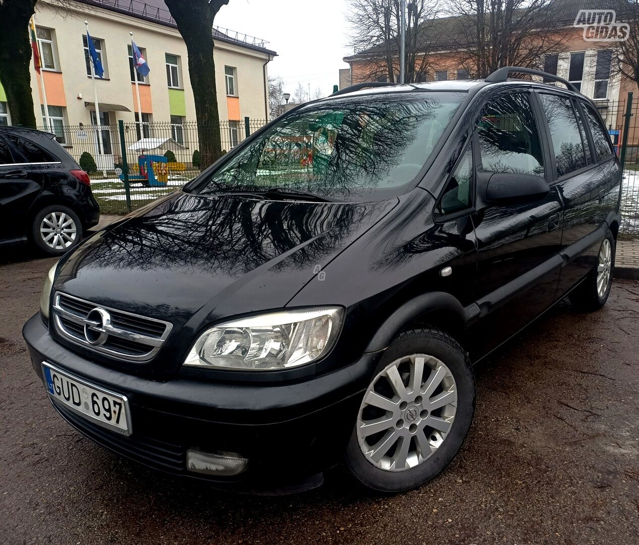 Opel Zafira 2004 г Минивэн