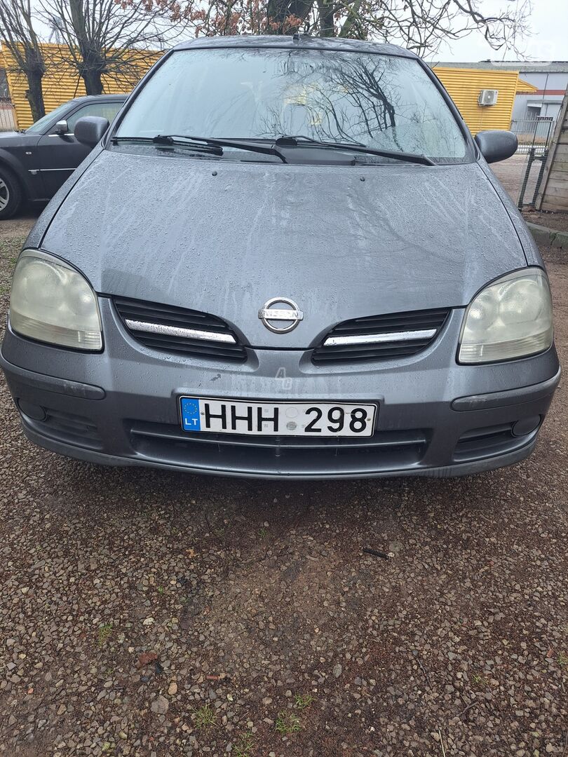 Nissan Almera Tino 2004 г Минивэн