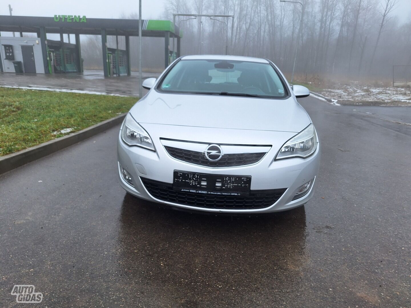 Opel Astra 2011 г Хэтчбек