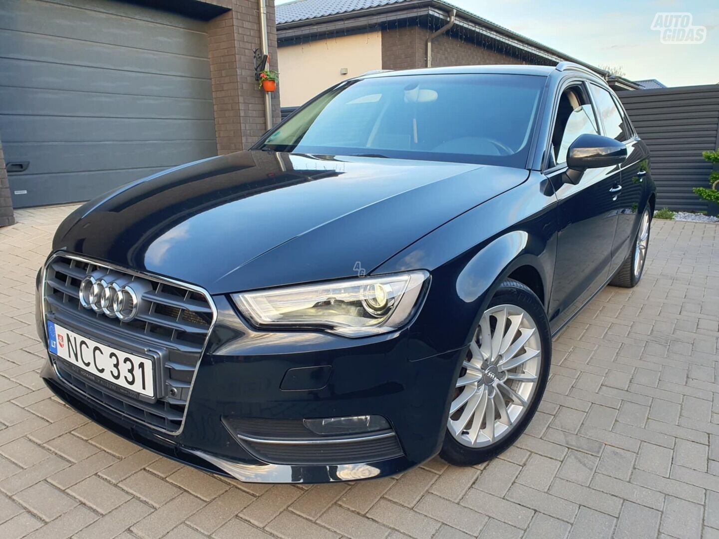 Audi A3 2013 г Хэтчбек