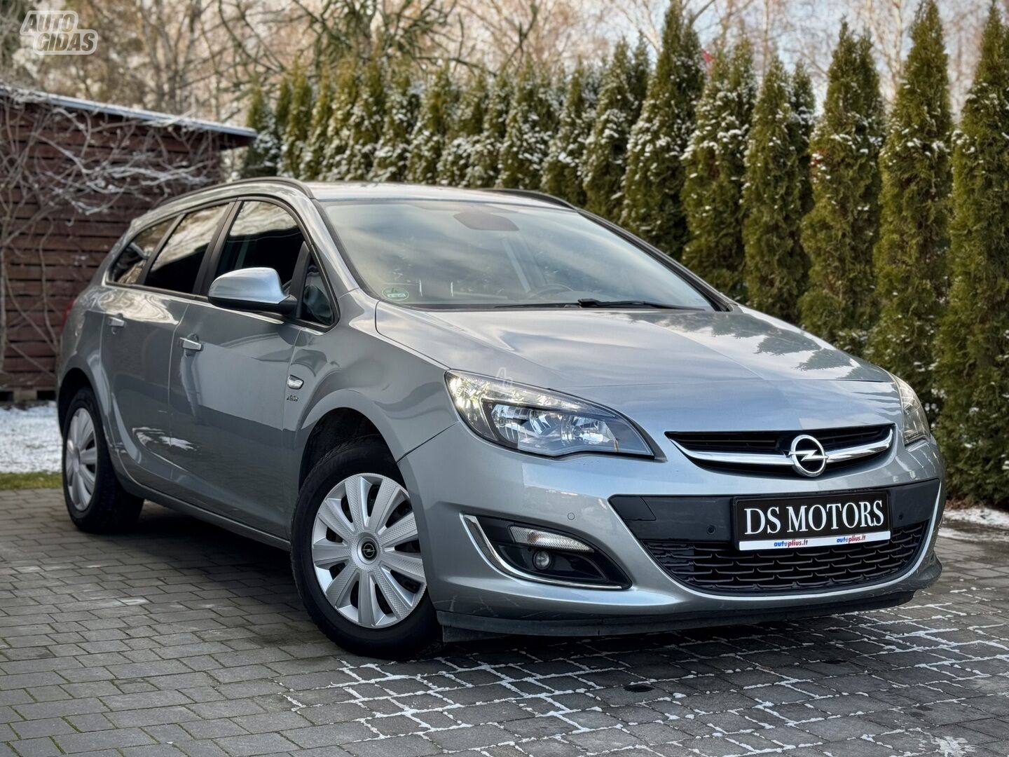 Opel Astra 2013 y Wagon